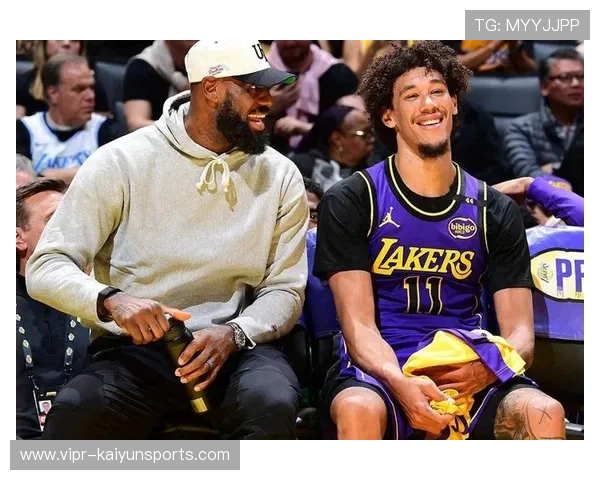 湖人替补两奇兵进步太大了！海斯稳固内线，拉拉维亚成最佳第六人