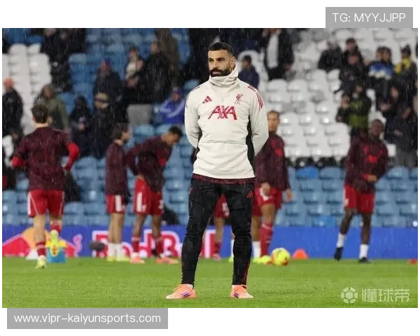 利物浦中路连续摆脱形成机会，萨拉赫门前插上致胜